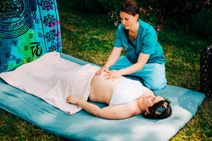 Femme enceinte façon Ayurvéda